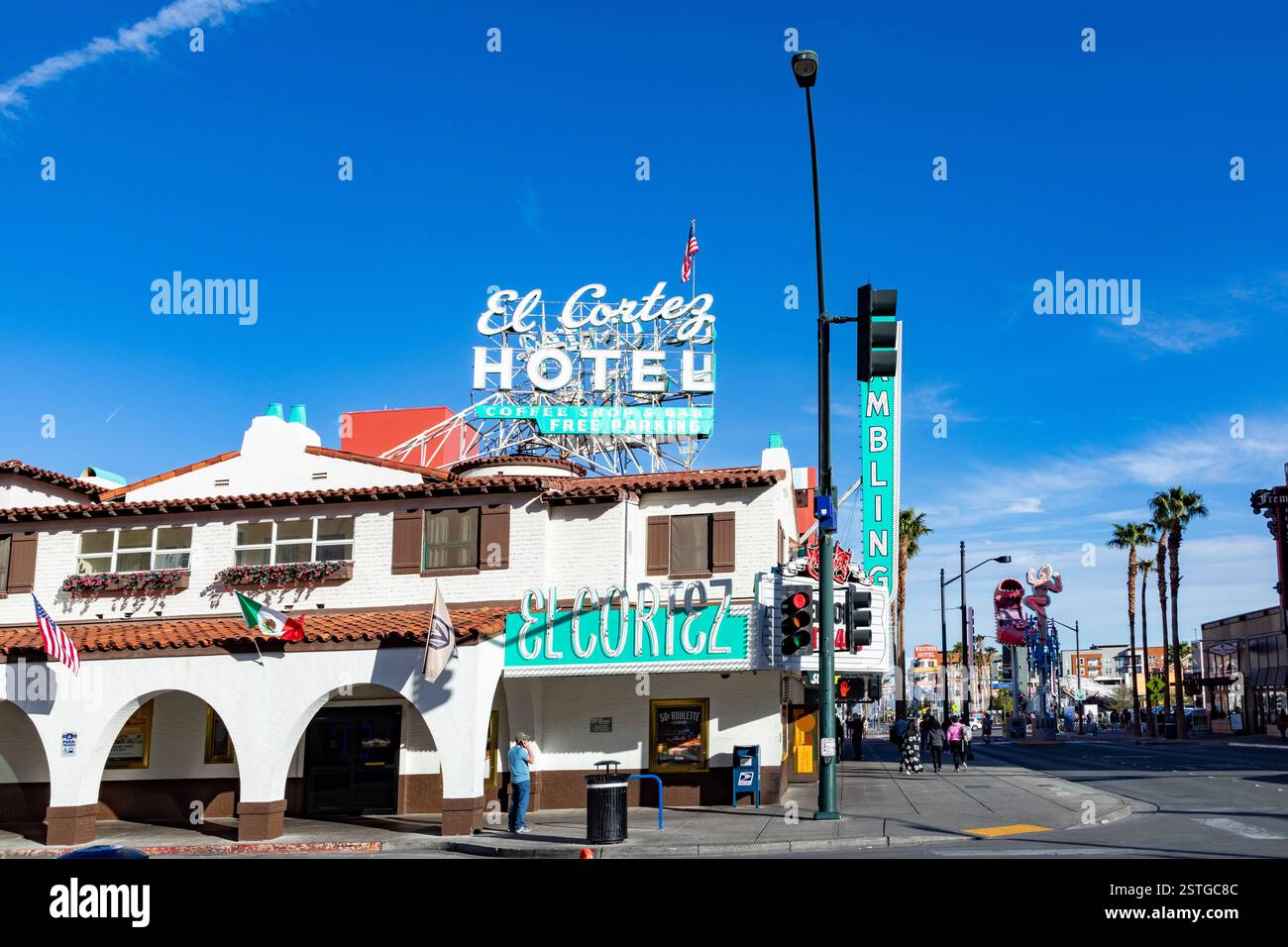 Las Vegas, USA - 9. März 2019: El Cortez Hotel und Kasino mit Neonschild, Downtown Las Vegas, in der Nähe der Fremont Street Experience. Stockfoto Las Vegas, USA - 9. März 2019: El Cortez Hotel und Kasino mit Neonschild, Downtown Las Vegas, in der Nähe der Fremont Street Experience. Stockfoto