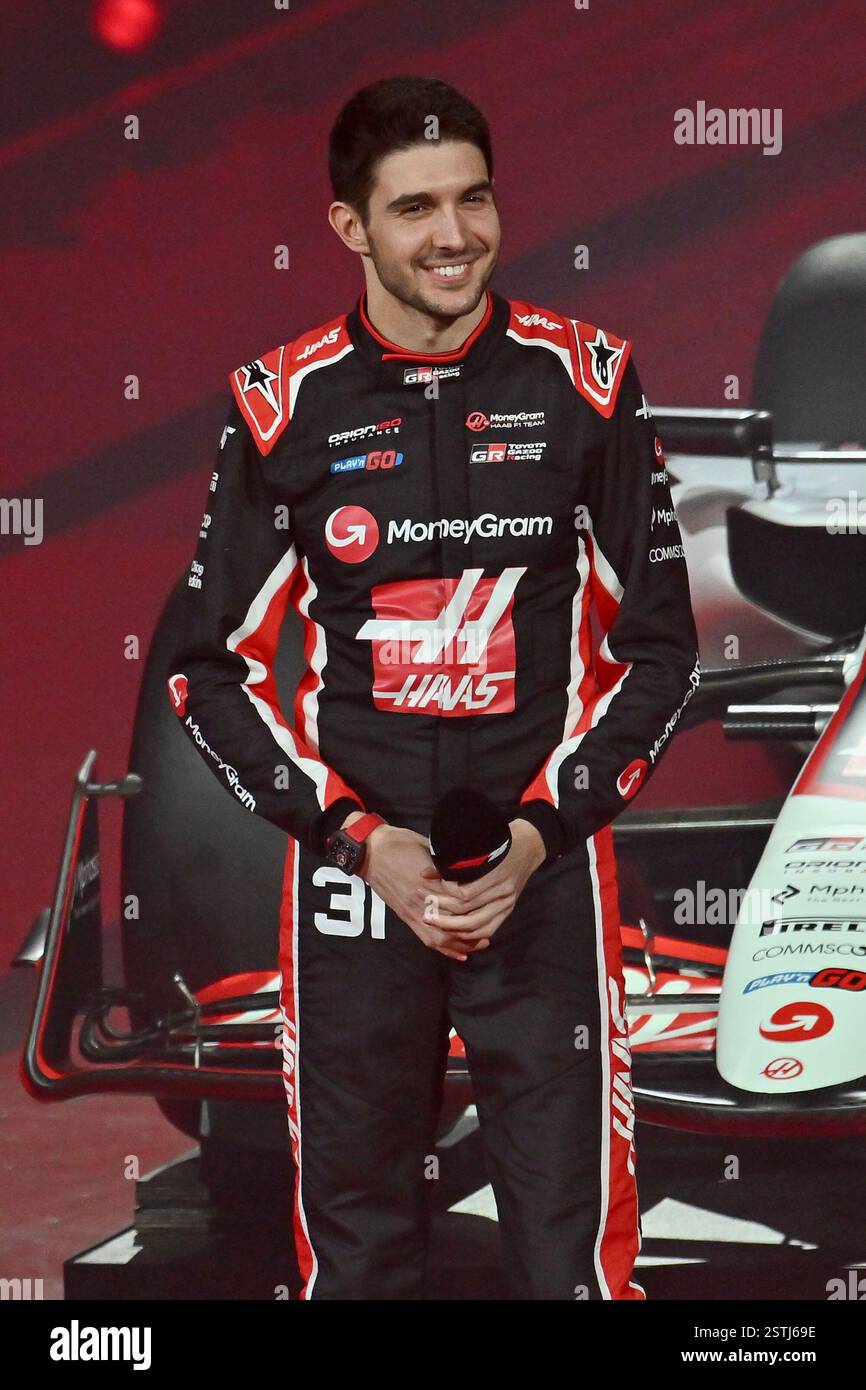 London, Großbritannien. Februar 2025. LONDON, ENGLAND - 18. FEBRUAR: Esteban Ocon of France und MoneyGram Haas F1 Team während der F1 75 Live in der O2 Arena am 18. Februar 2025 in London, Großbritannien. (Foto: Vince Mignott/MB Media) Credit: MB Media Solutions/Alamy Live News Stockfoto