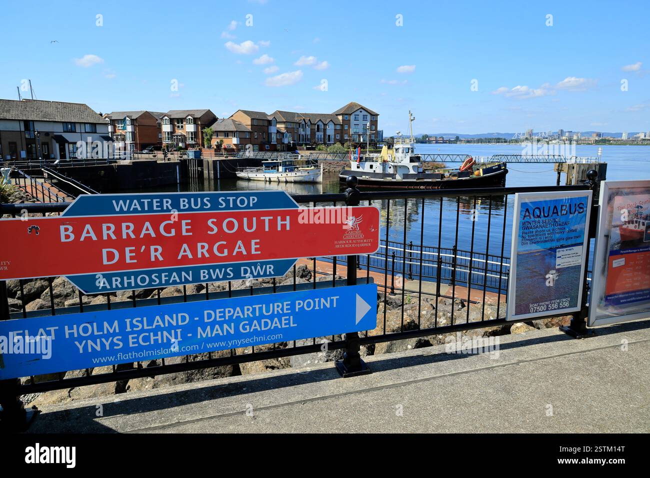 Barrage South Water Bushaltestelle, Cardiff Bay Barrage, Penarth, Vale of Glamorgan, South Wales. Stockfoto