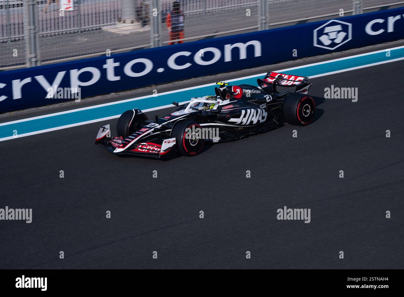 F1 Etihad Airways Abu Dhabi Grand prix 2024 - Nico Hulkenberg (Deutschland) fährt während der Qualifikation das MoneyGram Haas F1 Team Stockfoto