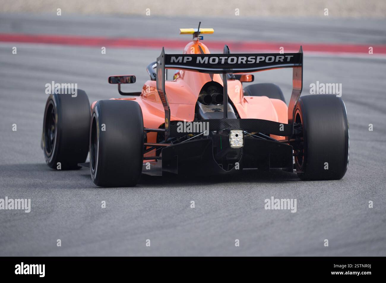 BARCELONA, SPANIEN – 19. FEBRUAR: Bruno del Pino aus Spanien und MP Motorsport (18) fahren während der Formel-3-Tests auf dem Circuit de Barcelona-Catalunya am 19. Februar 2025 in Barcelona, Spanien. (Foto von Pablo Rodriguez/Quality Sport Images) Stockfoto