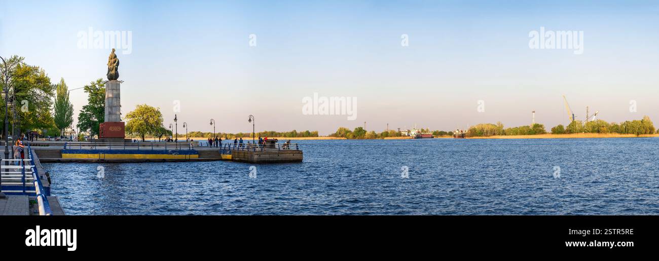 Blick auf den Fluss Dnieper in Cherson, Ukraine Stockfoto
