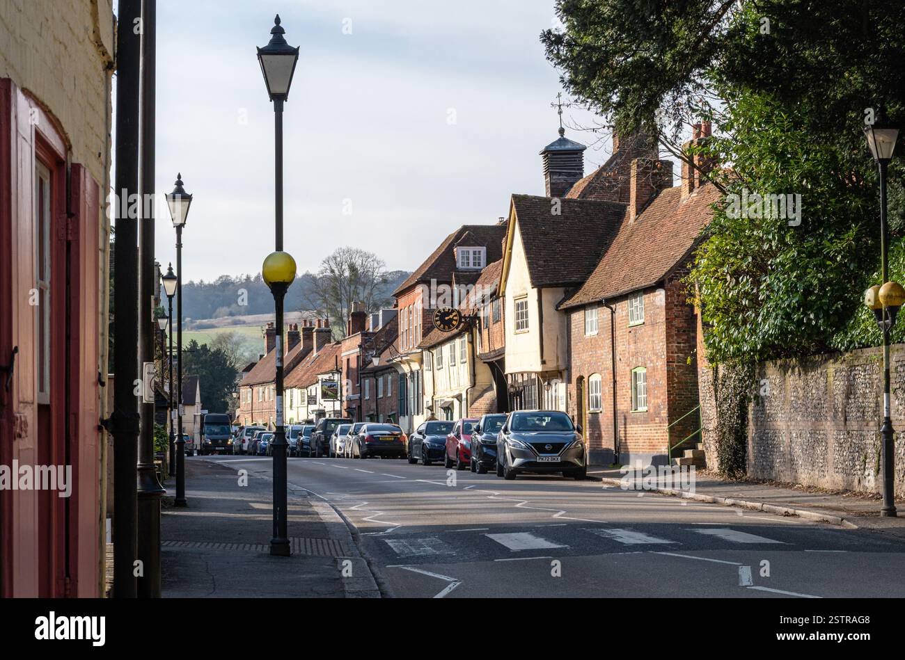 Das historische Dorf West Wycombe in Buckinghamshire, England, Großbritannien. Blick auf die High Street Stockfoto