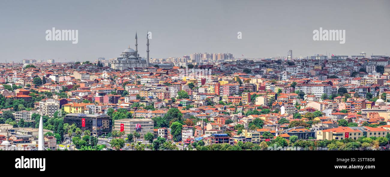 Top Panoramablick auf das Viertel Fatih in Istanbul, Türkei Stockfoto