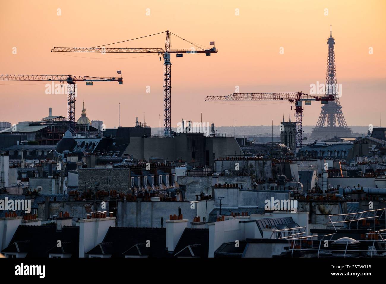 Eiffelturm und Pariser Skyline Stockfoto