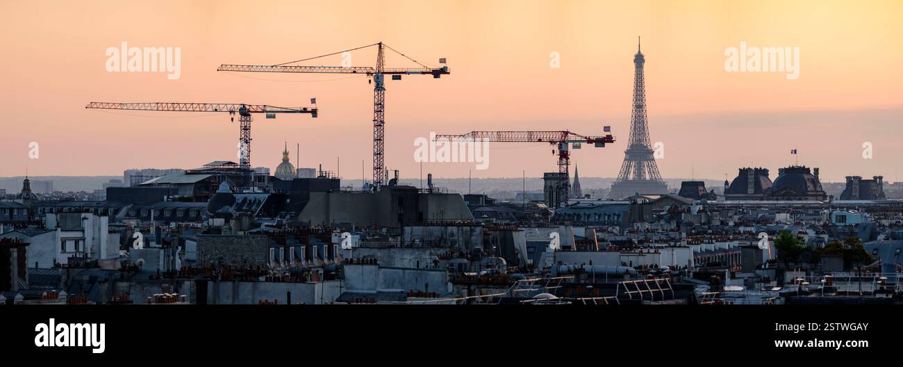 Eiffelturm und Pariser Skyline Stockfoto