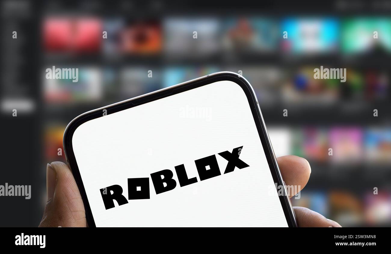 Dhaka, Bangladesch- 09. September 2024: Das Roblox-Logo wird auf dem Smartphone angezeigt. Stockfoto