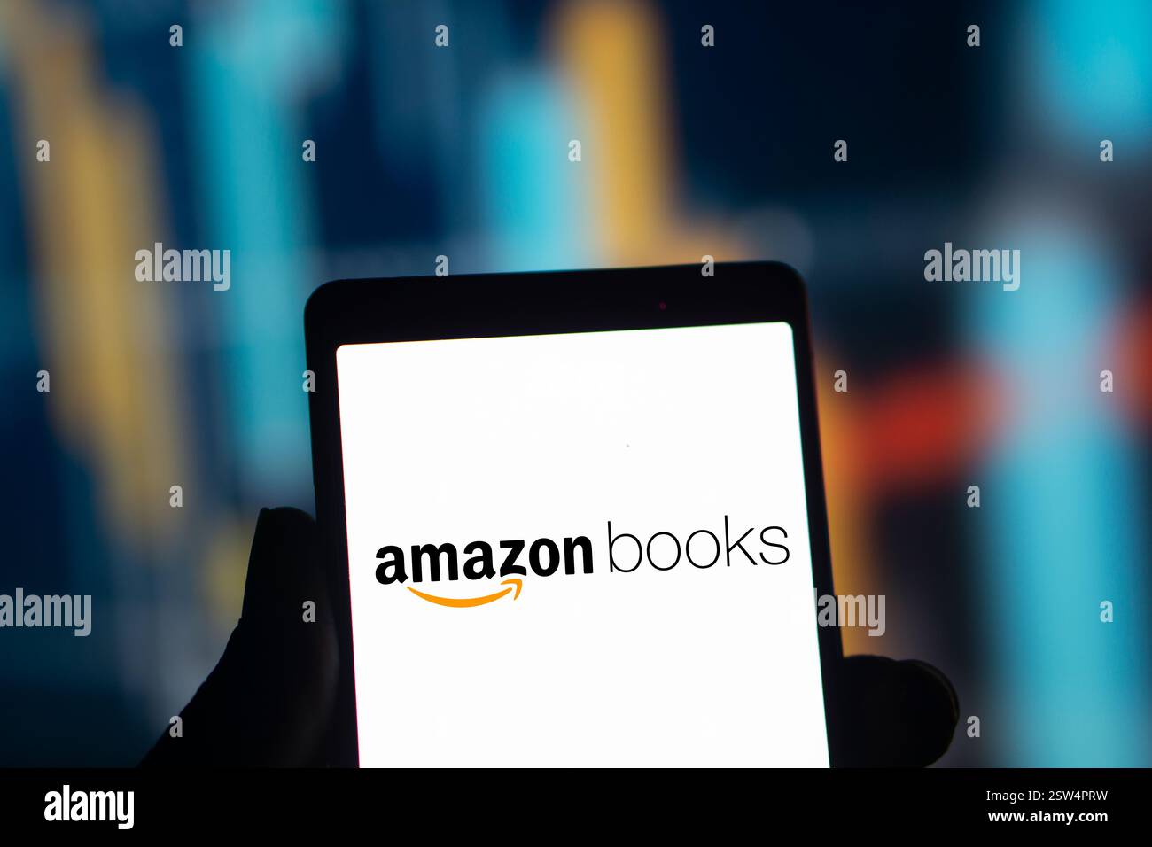 Dhaka, Bangladesch- 25. September 2024: Das Amazon Books Logo wird auf dem Smartphone angezeigt. Stockfoto
