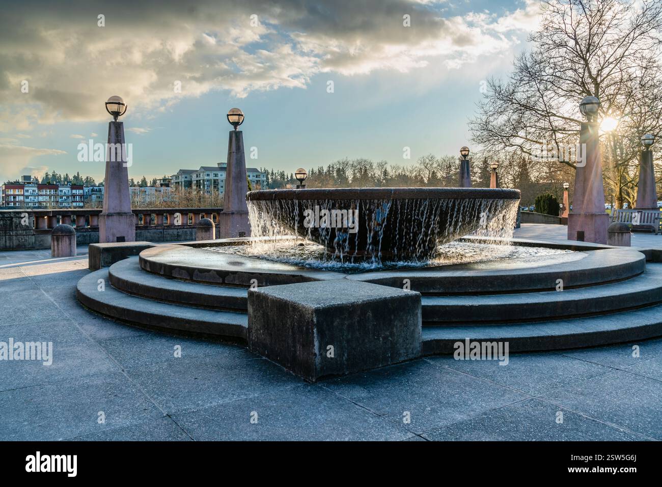 Ein Brunnen im Bellevue City Park in Bellevue, Washington. Stockfoto