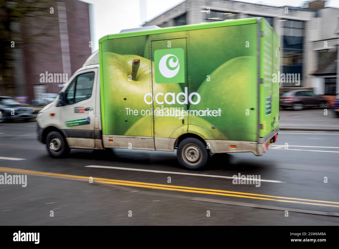 Brighton, 20. Februar 2025: Ein Ocado Lieferwagen Stockfoto