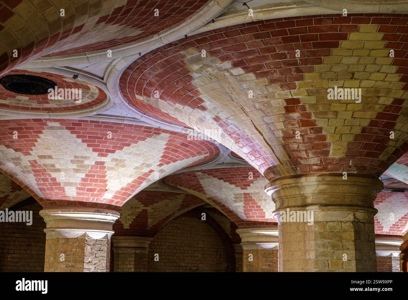 Crystal Palace Subway von Charles Barry Jr. Wurde 1865 eröffnet, um Zugang zum Crystal Palace zu erhalten. Ein großes Restaurierungsprojekt wurde 2024 abgeschlossen. Stockfoto Crystal Palace Subway von Charles Barry Jr. Wurde 1865 eröffnet, um Zugang zum Crystal Palace zu erhalten. Ein großes Restaurierungsprojekt wurde 2024 abgeschlossen. Stockfoto