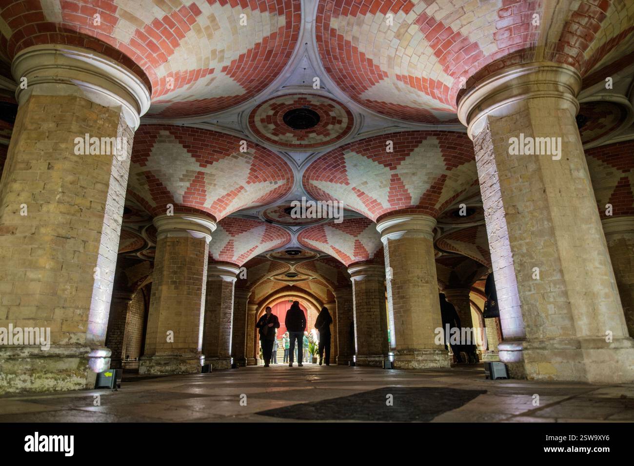 Crystal Palace Subway von Charles Barry Jr. Wurde 1865 eröffnet, um Zugang zum Crystal Palace zu erhalten. Ein großes Restaurierungsprojekt wurde 2024 abgeschlossen. Stockfoto Crystal Palace Subway von Charles Barry Jr. Wurde 1865 eröffnet, um Zugang zum Crystal Palace zu erhalten. Ein großes Restaurierungsprojekt wurde 2024 abgeschlossen. Stockfoto