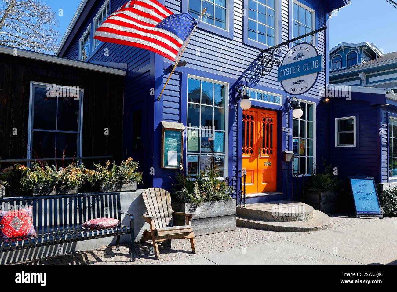 Oyster Club, 13 Water St, Mystic, Connecticut. Foto vom Restaurant „Farm to Table“ mit Meeresfrüchten. Stockfoto