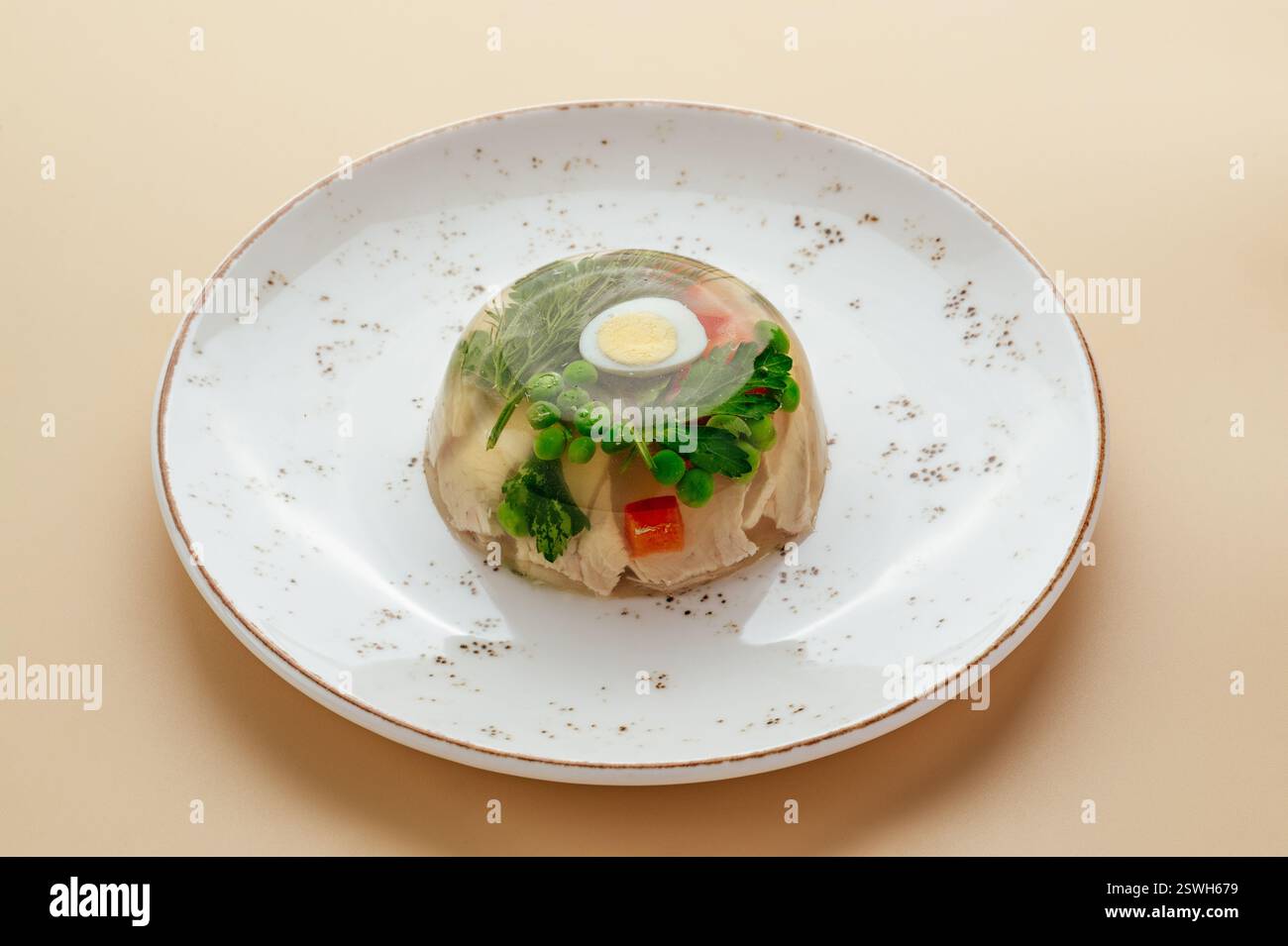 Rundes Gelee Hühnchen und Gemüse Stockfoto