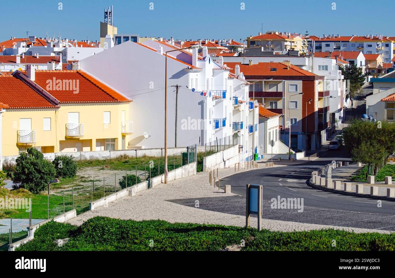 Wunderschöne rote Dächer. Stockfoto