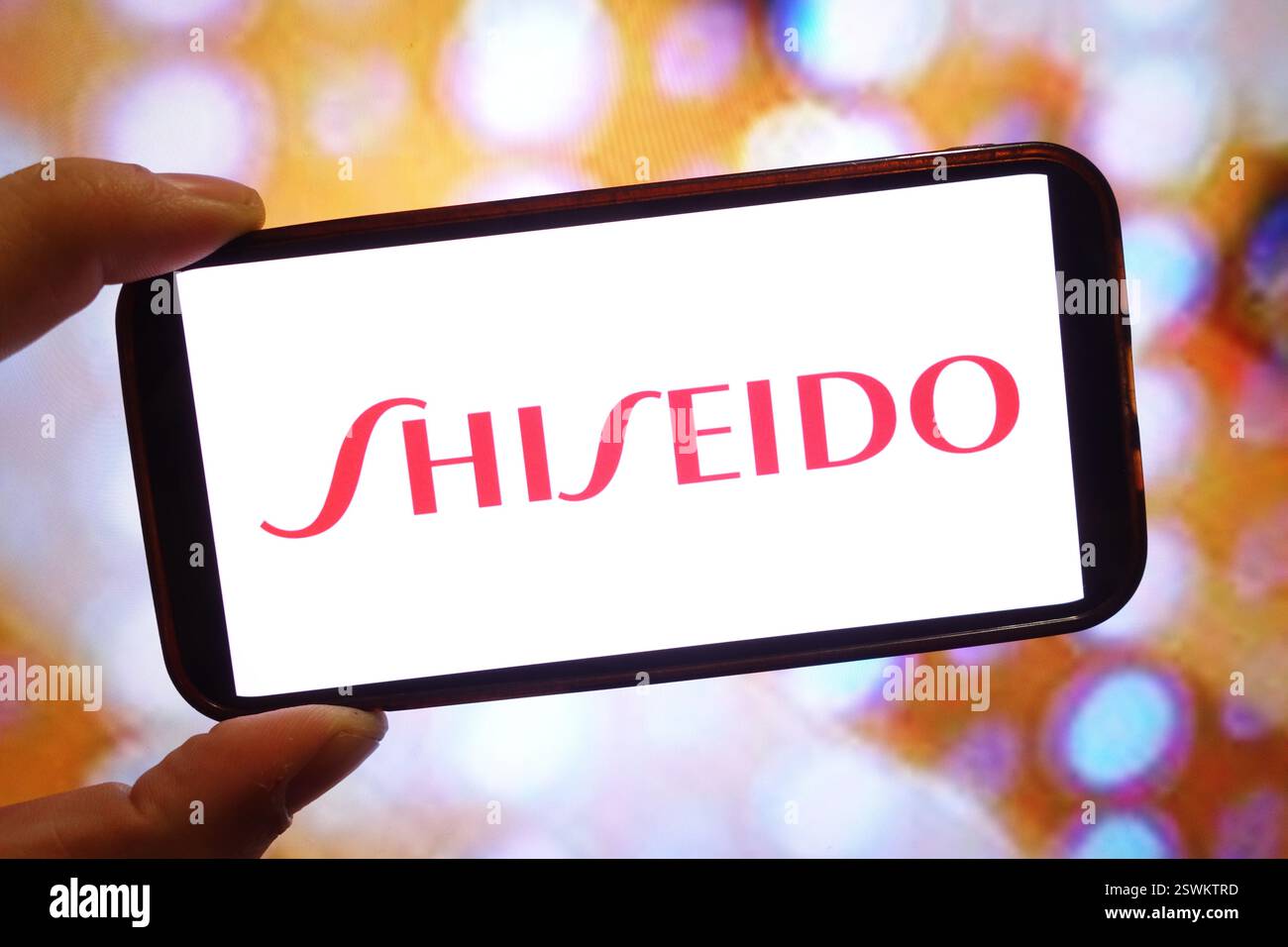 Polen. Februar 2025. In dieser Abbildung wird das Logo der Firma Shiseido auf einem Smartphone-Bildschirm angezeigt. (Credit Image: © Piotr SWAT/SOPA Images via ZUMA Press Wire) NUR REDAKTIONELLE VERWENDUNG! Nicht für kommerzielle ZWECKE! Stockfoto