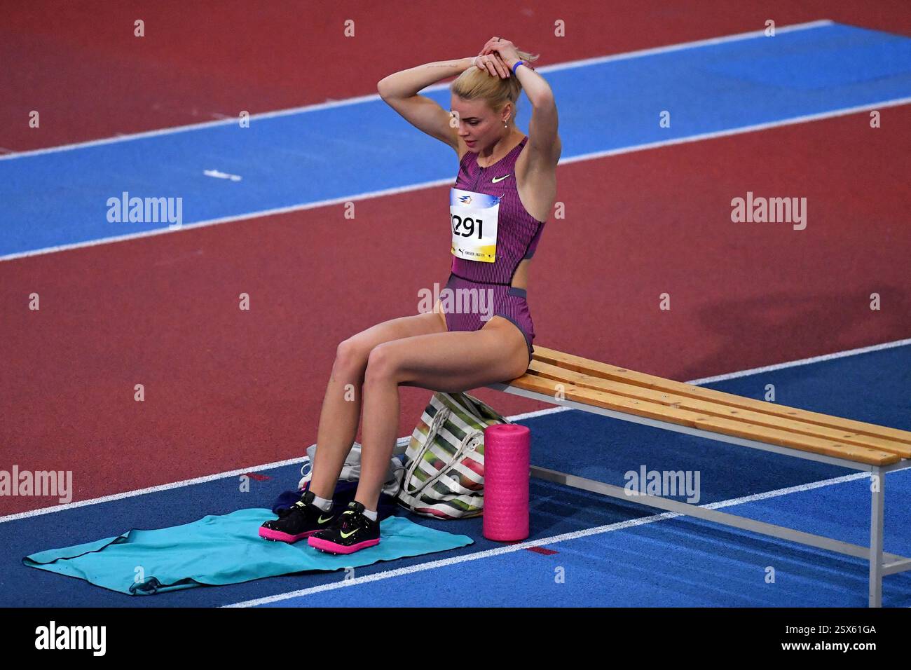 Kiew, Ukraine. Februar 2025. Kiew, Ukraine 22. Februar 2025 LEWTSCHENKO Julija während des High Jump Women Finals bei den Nationalen Hallenmeisterschaften in Kiew, Ukraine (KUBANOV PAVLO UKR/SPP) Credit: SPP Sport Press Photo. /Alamy Live News Stockfoto