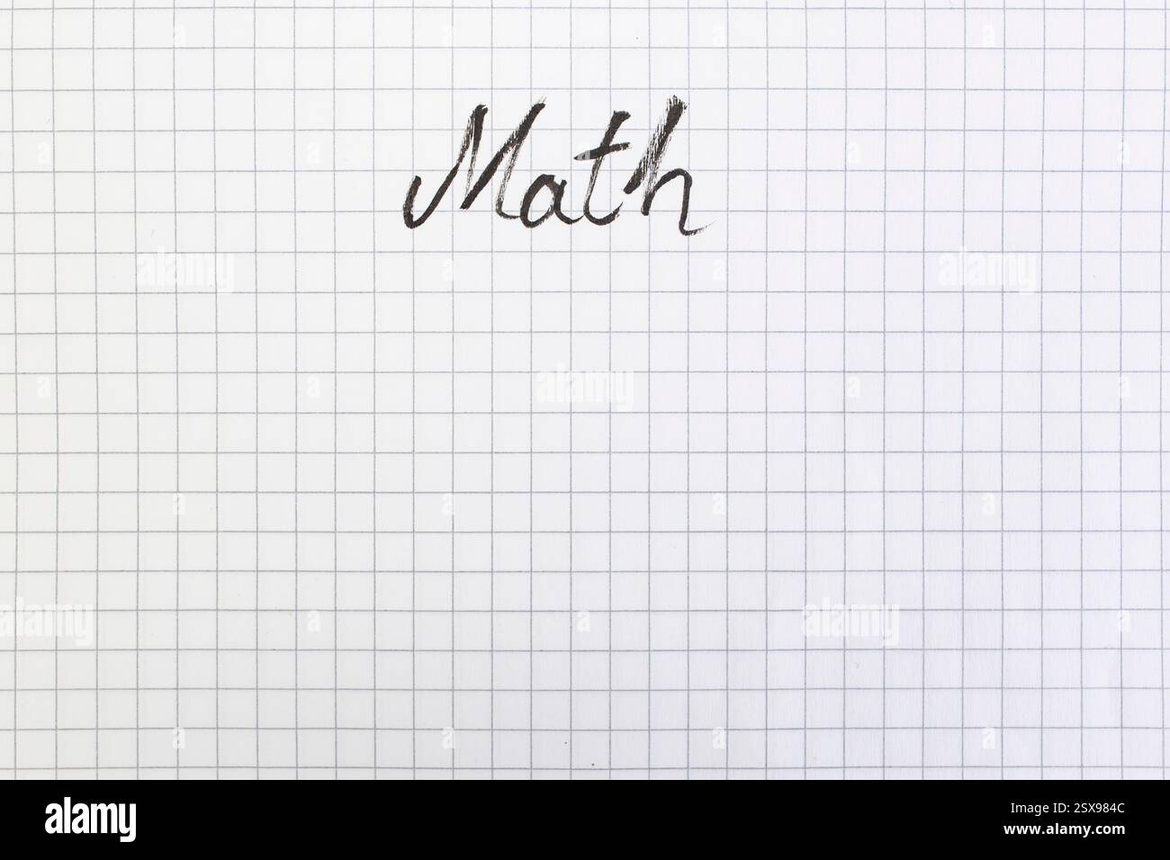 Leere Seite mit kariertem Muster, mathematische Copybook-Seite, mit handgeschriebenem mathematischem Wort, abstrakter Hintergrund Stockfoto