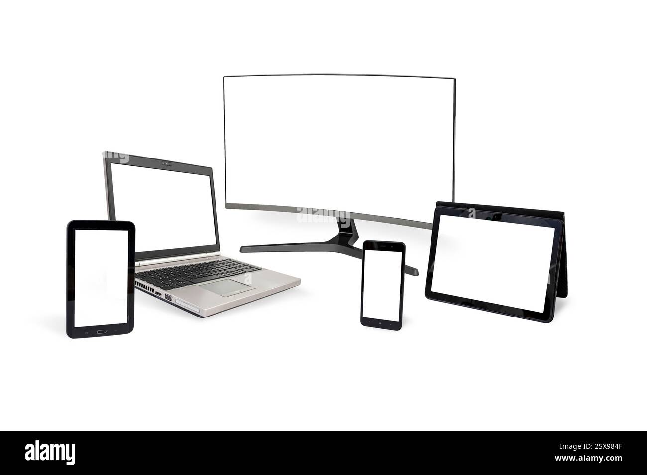 Mehrere elektronische Mediengeräte mit weißen Bildschirmen auf weißem Hintergrund, ohne Hintergrund für IT-Marketing Stockfoto