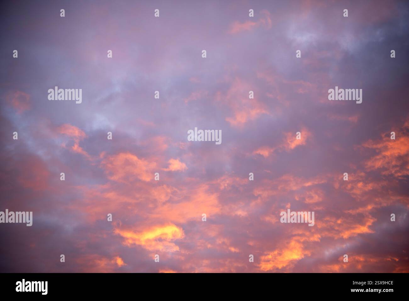 Wolkengebilde Stockfoto