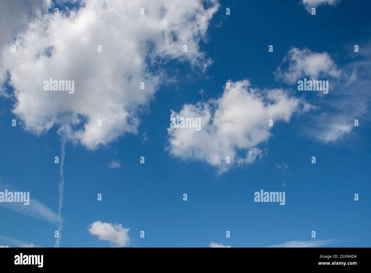Wolkengebilde Stockfoto