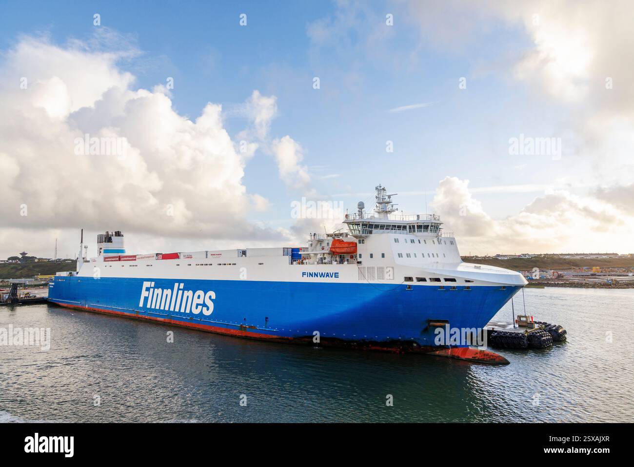 Finnlines Finnwave Ro-Ro Frachtschiff im Hafen, Rosslare, Irland Stockfoto