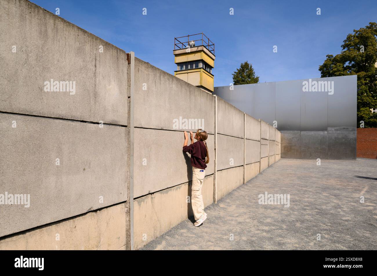 Berlin. Deutschland. Gedenkstätte Berliner Mauer an der Bernauer Straße, Teil der historischen Meile Berliner Mauer. Stockfoto