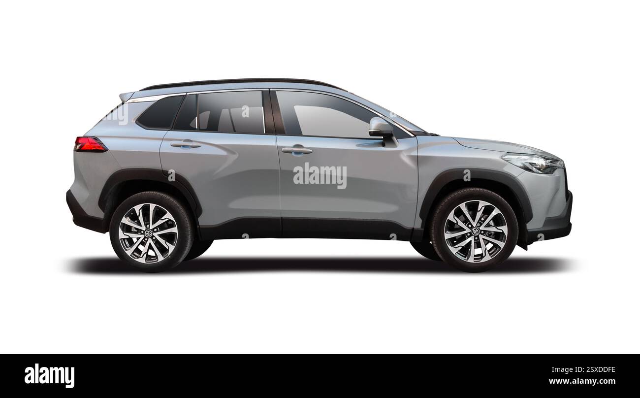 Toyota Corolla Cross Auto, Seitenansicht isoliert auf weißem Hintergrund Stockfoto