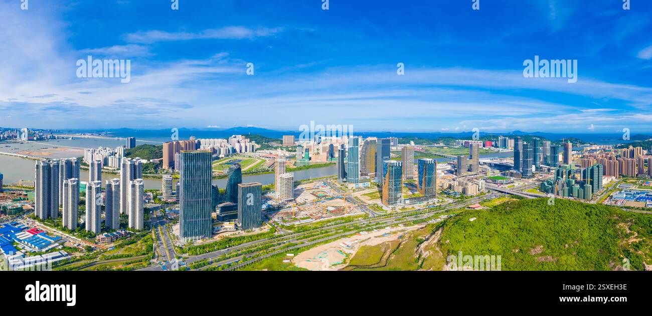 Luftkulisse der Hengqin Freihandelszone in Macau und Zhuhai, China Stockfoto