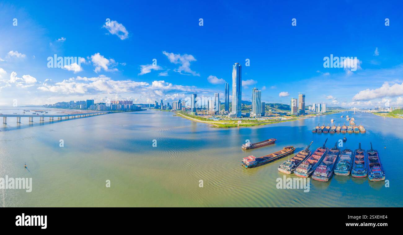 Luftkulisse der Hengqin Freihandelszone in Macau und Zhuhai, China Stockfoto