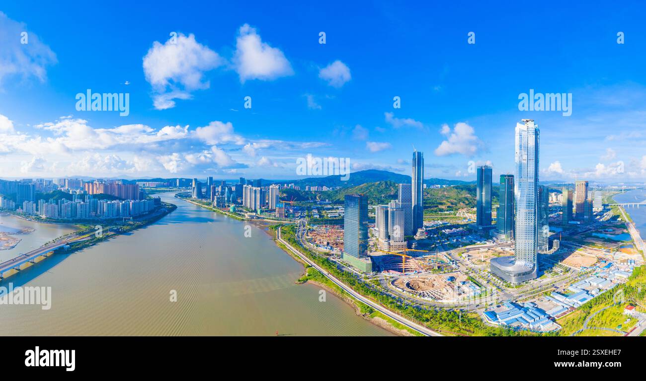 Luftkulisse der Hengqin Freihandelszone in Macau und Zhuhai, China Stockfoto