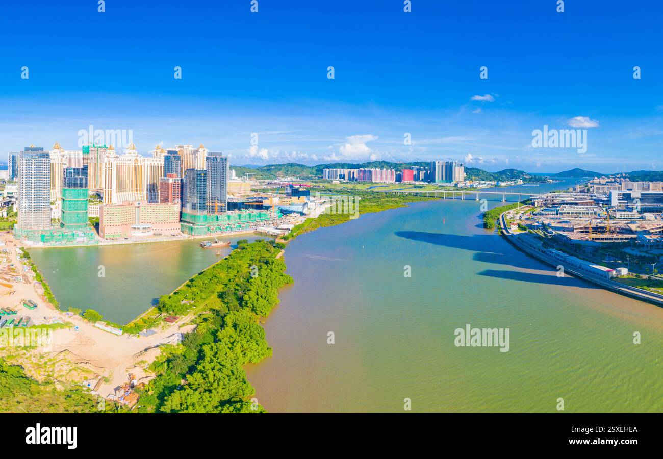 Luftkulisse der Hengqin Freihandelszone in Macau und Zhuhai, China Stockfoto