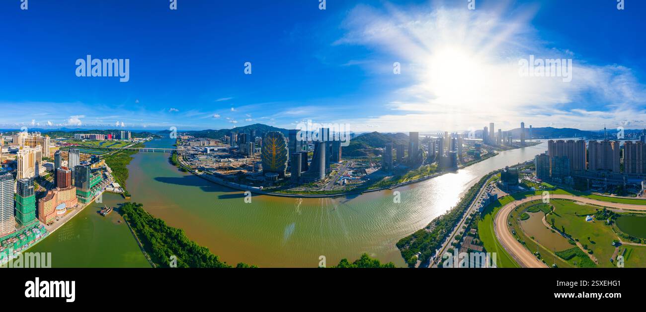 Luftkulisse der Hengqin Freihandelszone in Macau und Zhuhai, China Stockfoto
