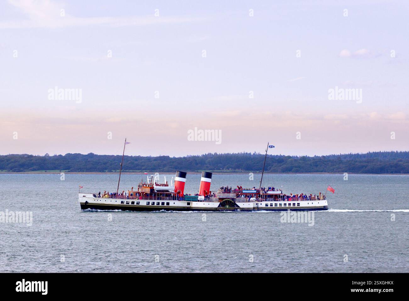 PS Waverley in The Solent bei Yarmouth Isle of Wight, England, Großbritannien Stockfoto