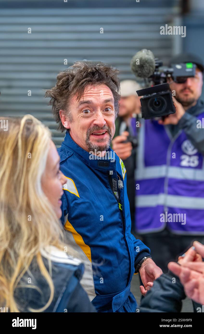 Richard Hammond, Ex-BBC Top Gear Moderator, der bei der V.S.C.C. Pomeroy Trophy in seinem Rennen antrat, bereitete Ford RS 2000 vor Stockfoto