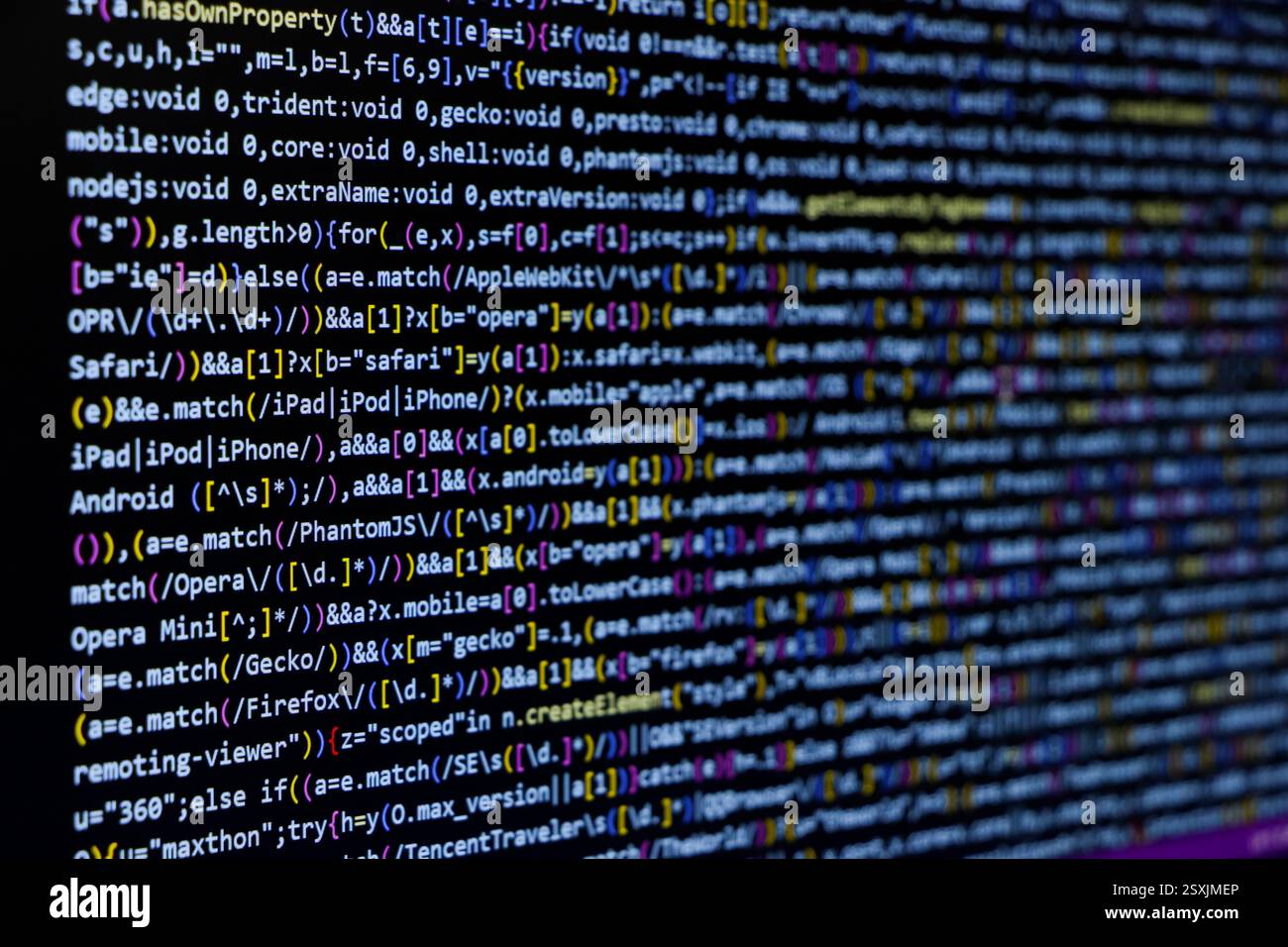 Codierungsbildschirm , Software-Entwickler-Bildschirm während des Codierens Stockfoto