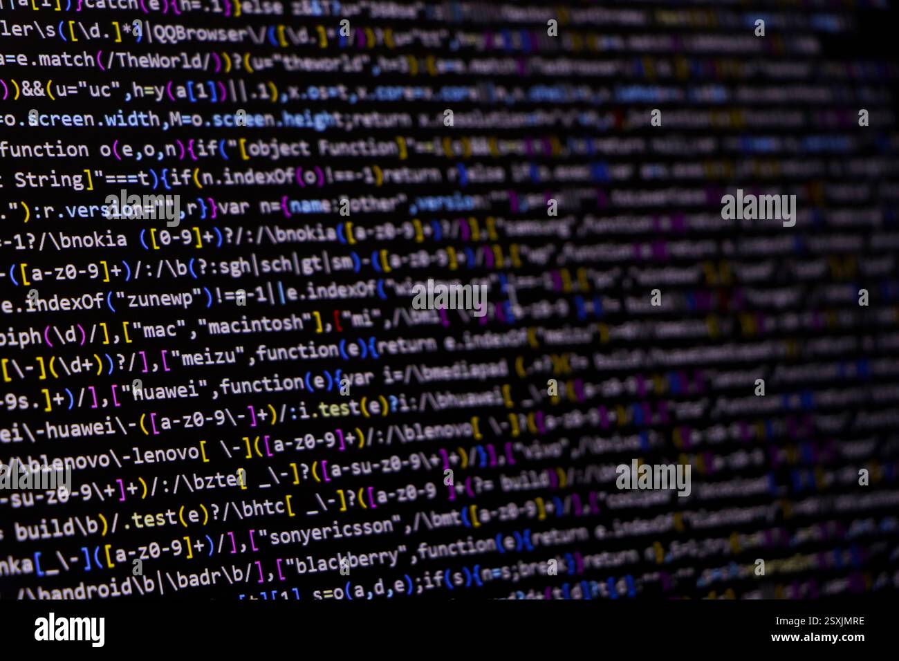 Technologie-Hintergrundkonzept, Entwicklercodierungsbildschirm Stockfoto