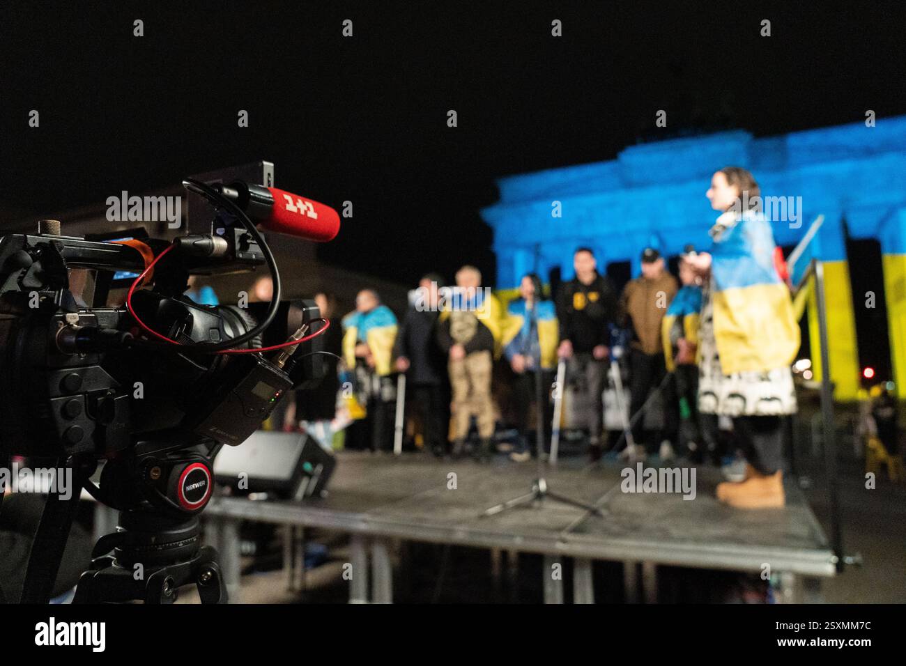 Ukrainische Demonstration zum 3. Jahrestag des Russischen Krieges gegen die Ukraine Stockfoto