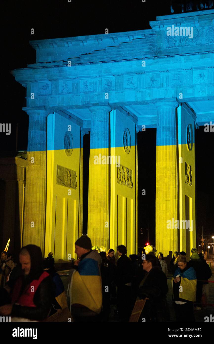 Ukrainische Demonstration zum 3. Jahrestag des Russischen Krieges gegen die Ukraine Stockfoto
