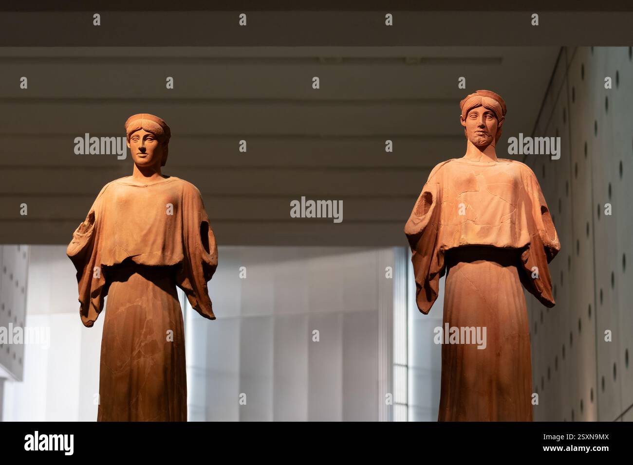 Die Coroplastic-Skulpturen aus Ton, Statuen von Nike. Römische Periode, 1.-2. NdC AD. Akropolis-Museum, Athen, Griechenland. Stockfoto