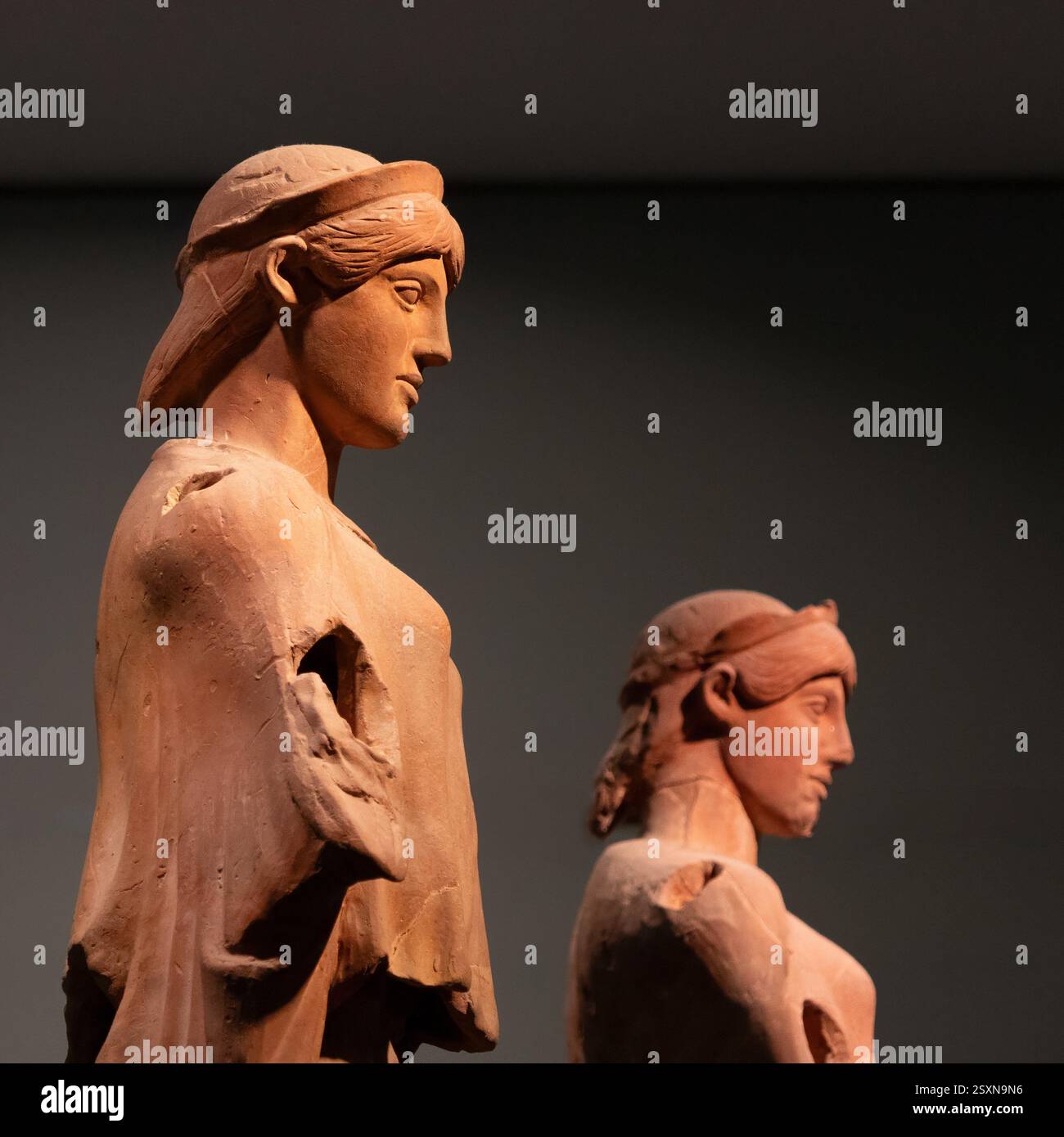 Die Coroplastic-Skulpturen aus Ton, Statuen von Nike. Römische Periode, 1.-2. NdC AD. Akropolis-Museum, Athen, Griechenland. Stockfoto