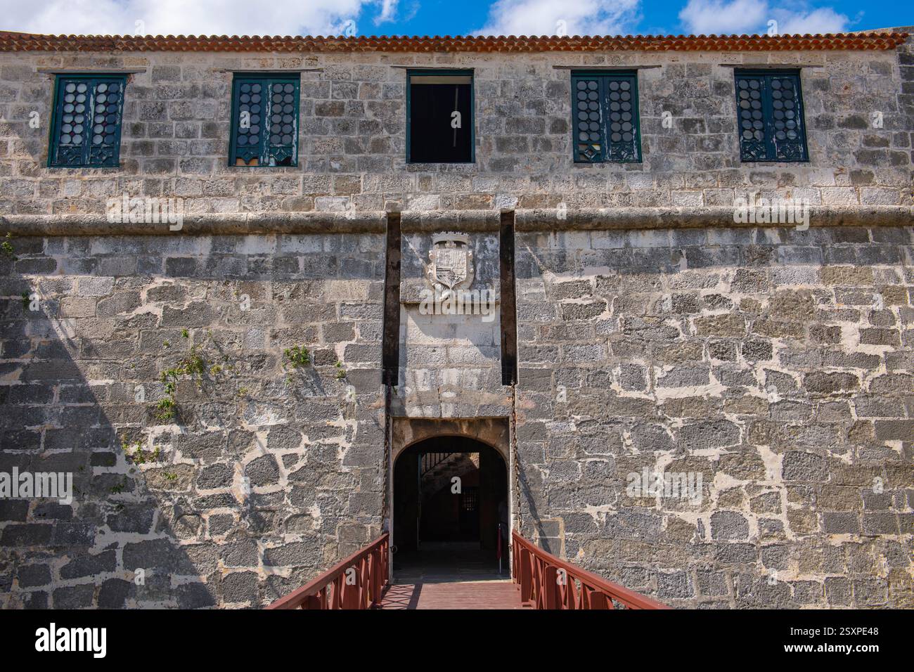 Das Castillo de la Real Fuerza wurde 1577 auf der Plaza de Armas in Old Havana (La Habana Vieja) in Kuba erbaut. Das alte Havanna gehört zum Weltkulturerbe. Stockfoto