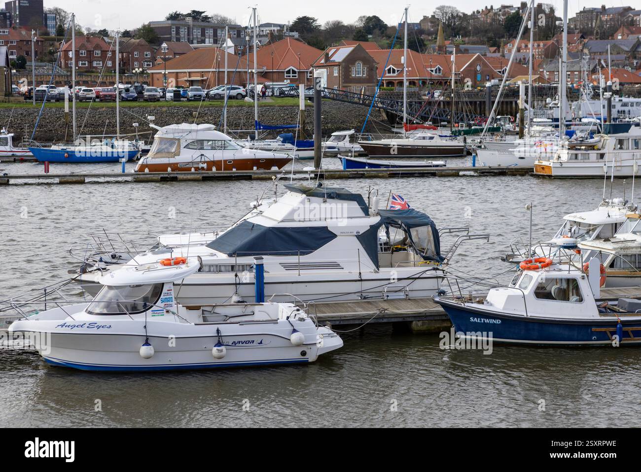Whitby Harbour an der Nordostküste Englands Stockfoto