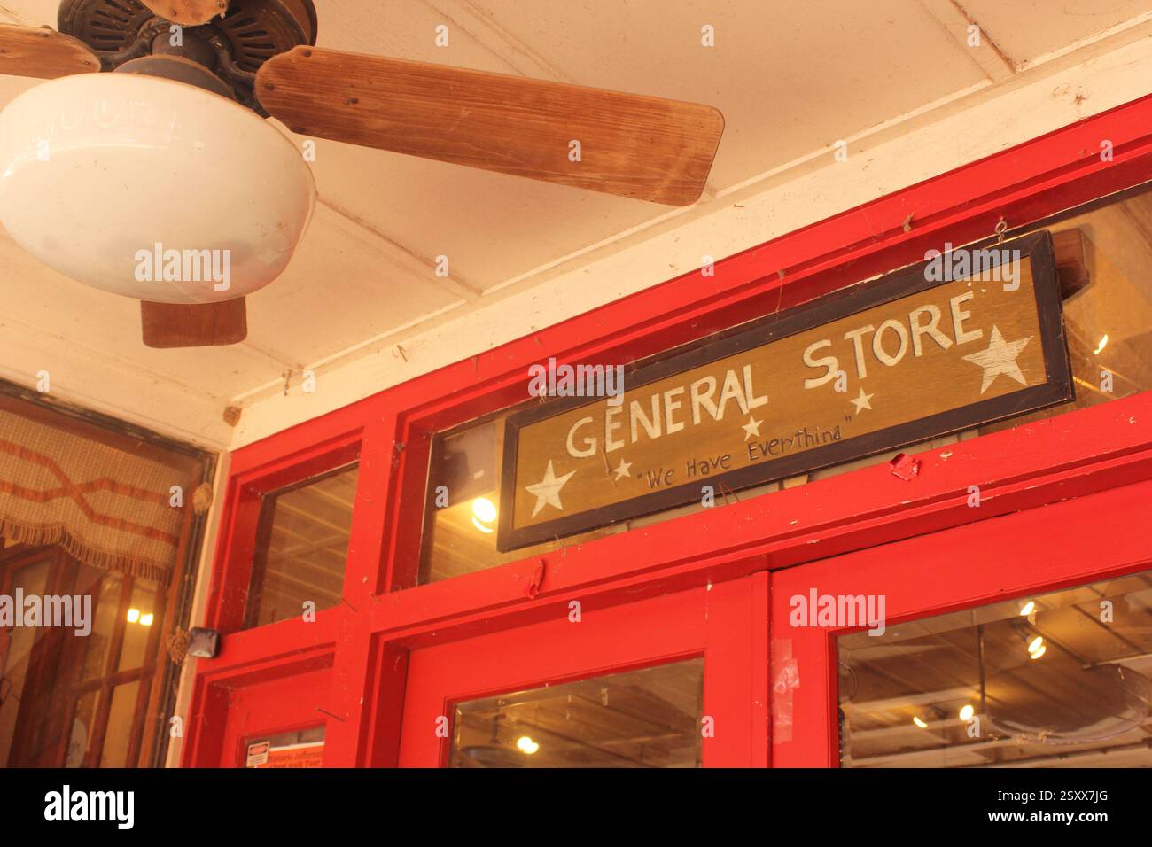 Historisches Geschäft in Rural East TX Stockfoto