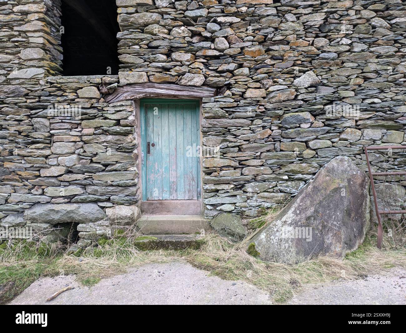 Alte Scheune aus Trockenstein in Howe Grain bei Martindale im englischen Lake District Stockfoto