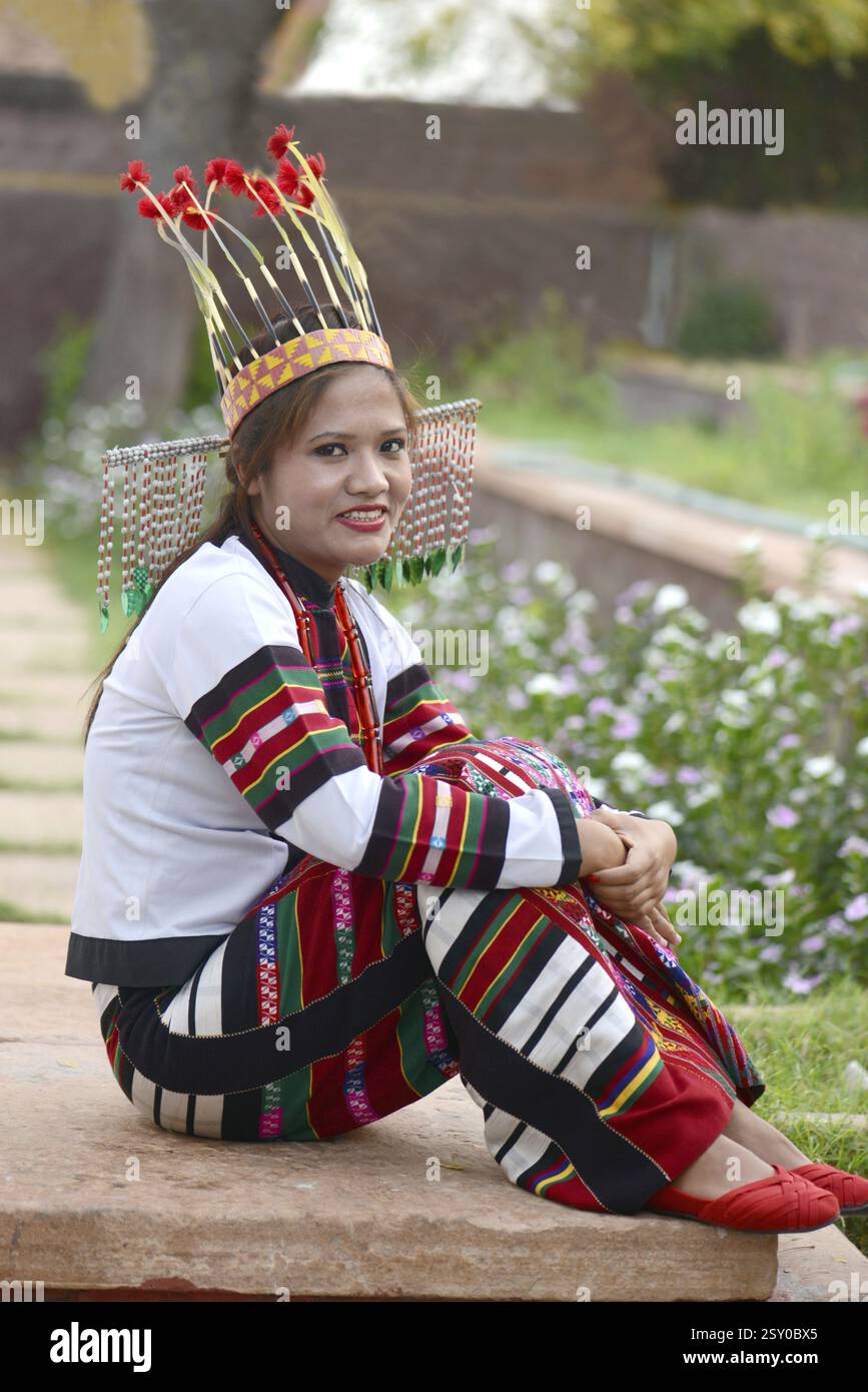 Frau trägt traditionelle Kleidung, Mizoram, Indien, Asien, Herr #786 Stockfoto