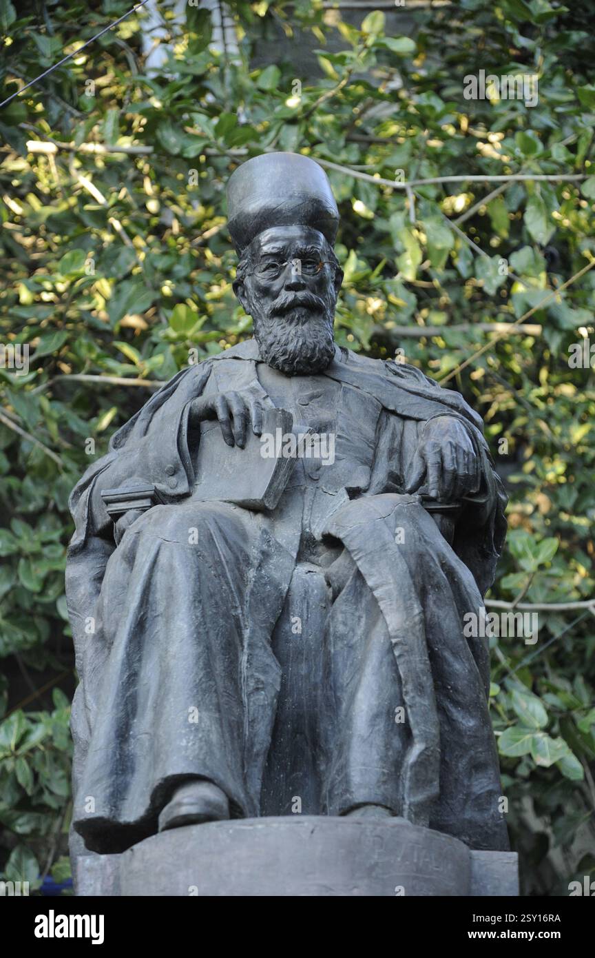 Dadabhai naoroji-Statue in der Nähe des Flora-Brunnens, mumbai, maharashtra, Indien, Asien Stockfoto
