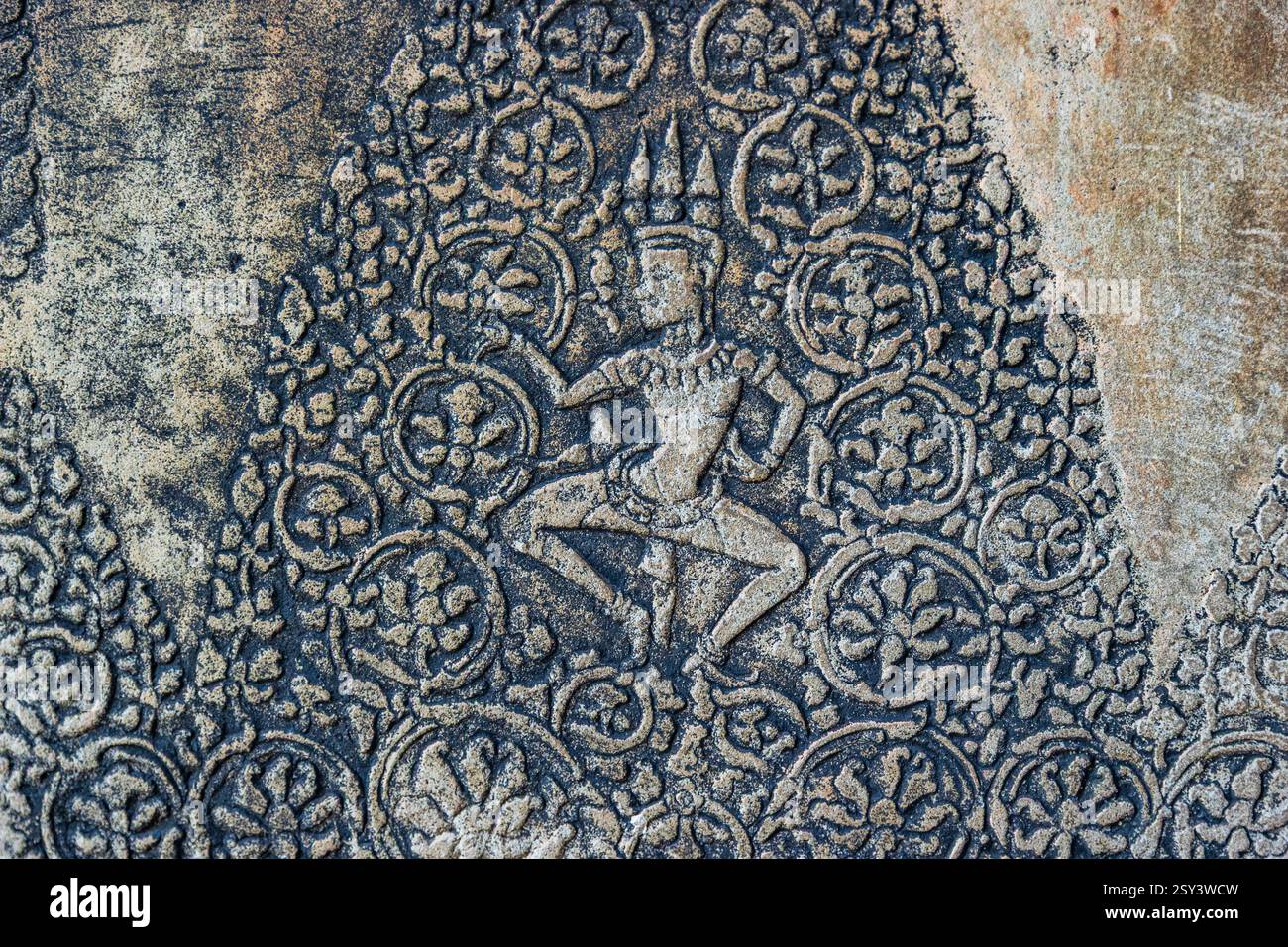 Komplizierte Steinschnitzereien im Angkor Wat, dem größten Tempel der Welt, Siem Reap, Kambodscha, Montag, 18. November, 2024. Stockfoto