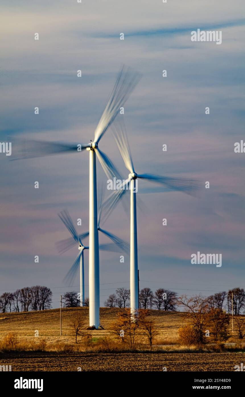 Windmühlen erzeugen Strom im östlichen Indiana, Benton County, Indiana Stockfoto