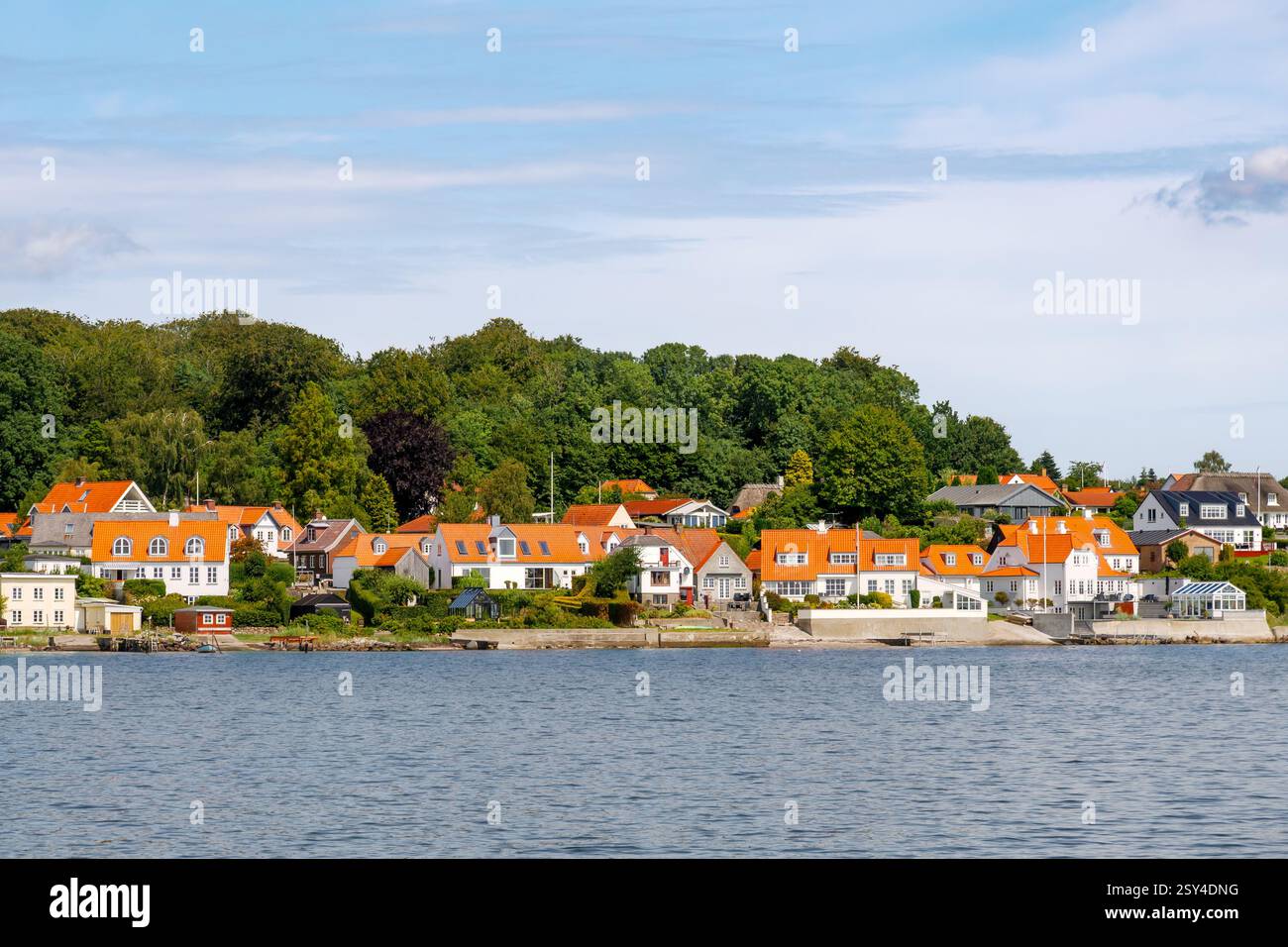 Stadtansicht von Høruphav, Stadt auf der als-Insel, von der Hørup HAV-Bucht in Süddänemark Stockfoto